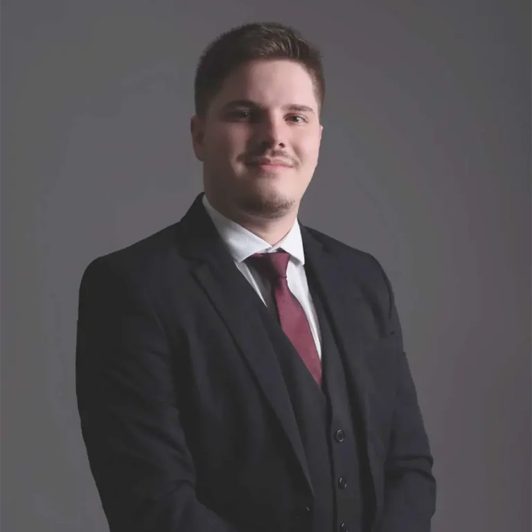 Gustavo Oecksler - Advogado e Administrador Judicial - Leiria & Cascaes Administração Judicial em Blumenau, Vale do Itajaí/SC.